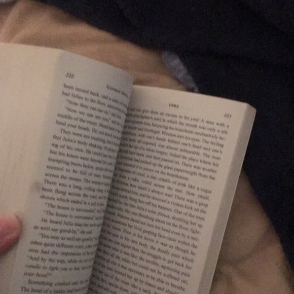 George Orwell 1984 Signet Classics Book - Picture 4 of 4